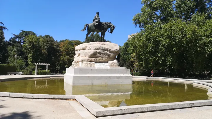 Practica de Falun Dafa en Madrid — meditación-studio en Retiro, Madrid — 2