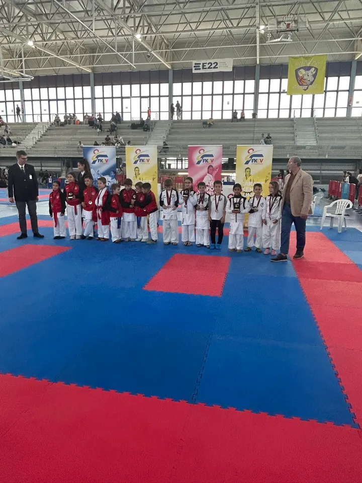 Club De Karate De Lliria — Artes marciales en la Coma, Llíria