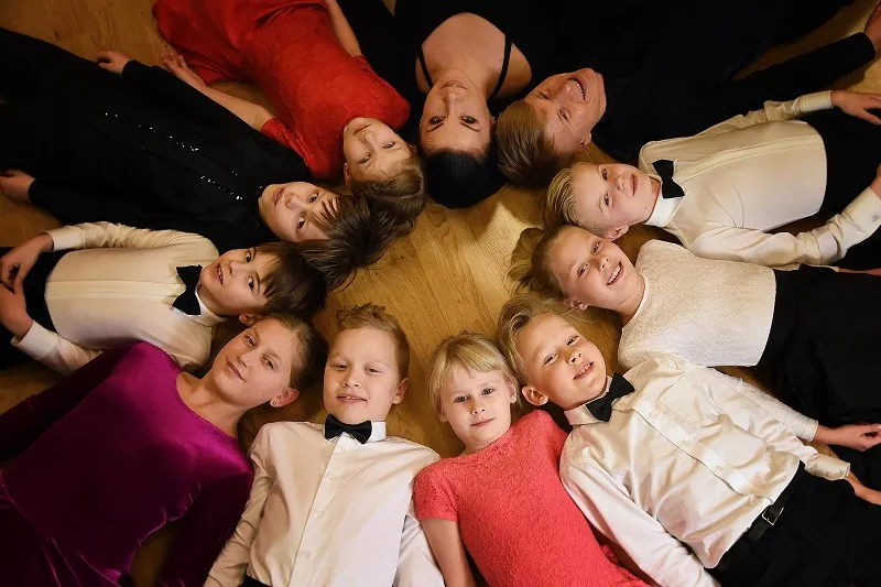 Tanssiklubi Kotkan Hyrrät Ry — dans-studio i Kotka — bild 3