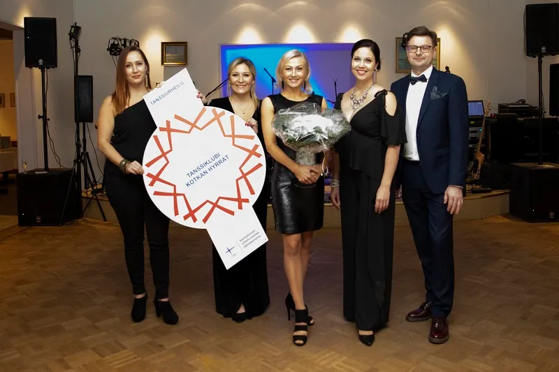 Tanssiklubi Kotkan Hyrrät Ry — dans-studio i Kotka — bild 3