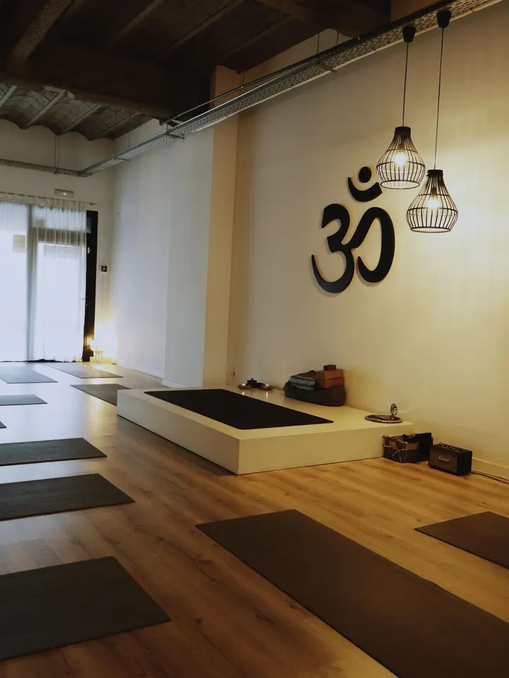 YogaOne Hospitalet Centre — Yoga en Centre, L'Hospitalet de Llobregat