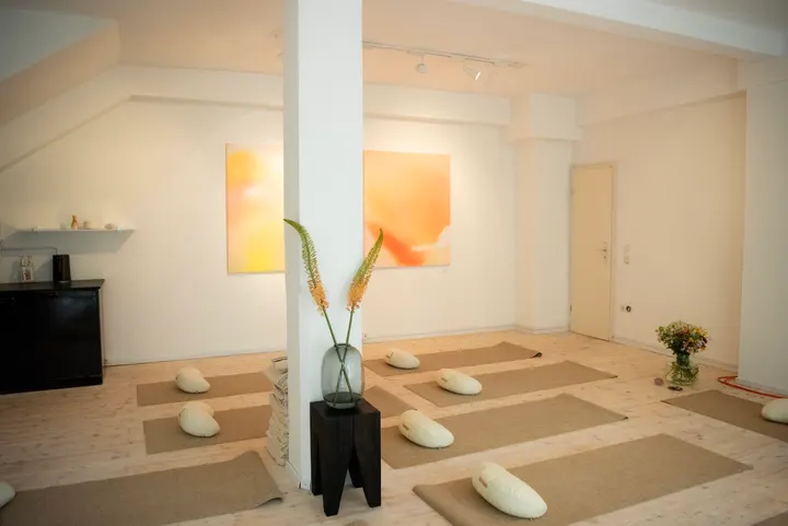 The Brave Space by Katharina Holl - Systemisches Coaching & Yoga — yoga-studio in München — 3