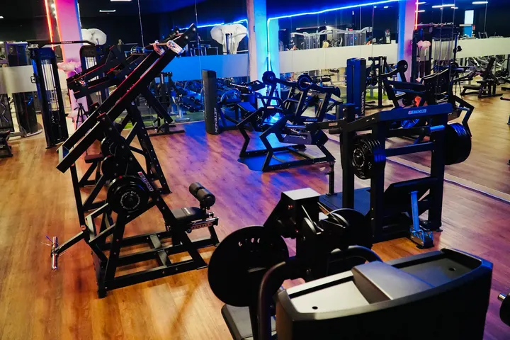 Kraus Fitness Club — Estudio de fitness en Cortadura, Cádiz