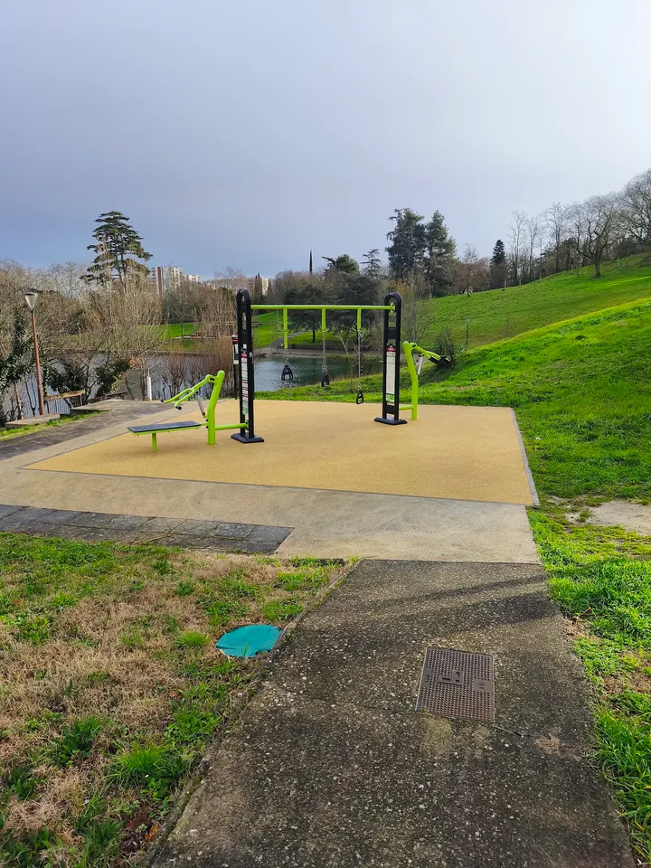Parc Street Workout & Calisthenics - Lac de La Reynerie — Callisthénie à Mirail-Université / Reynerie / Bellefontaine, Toulouse