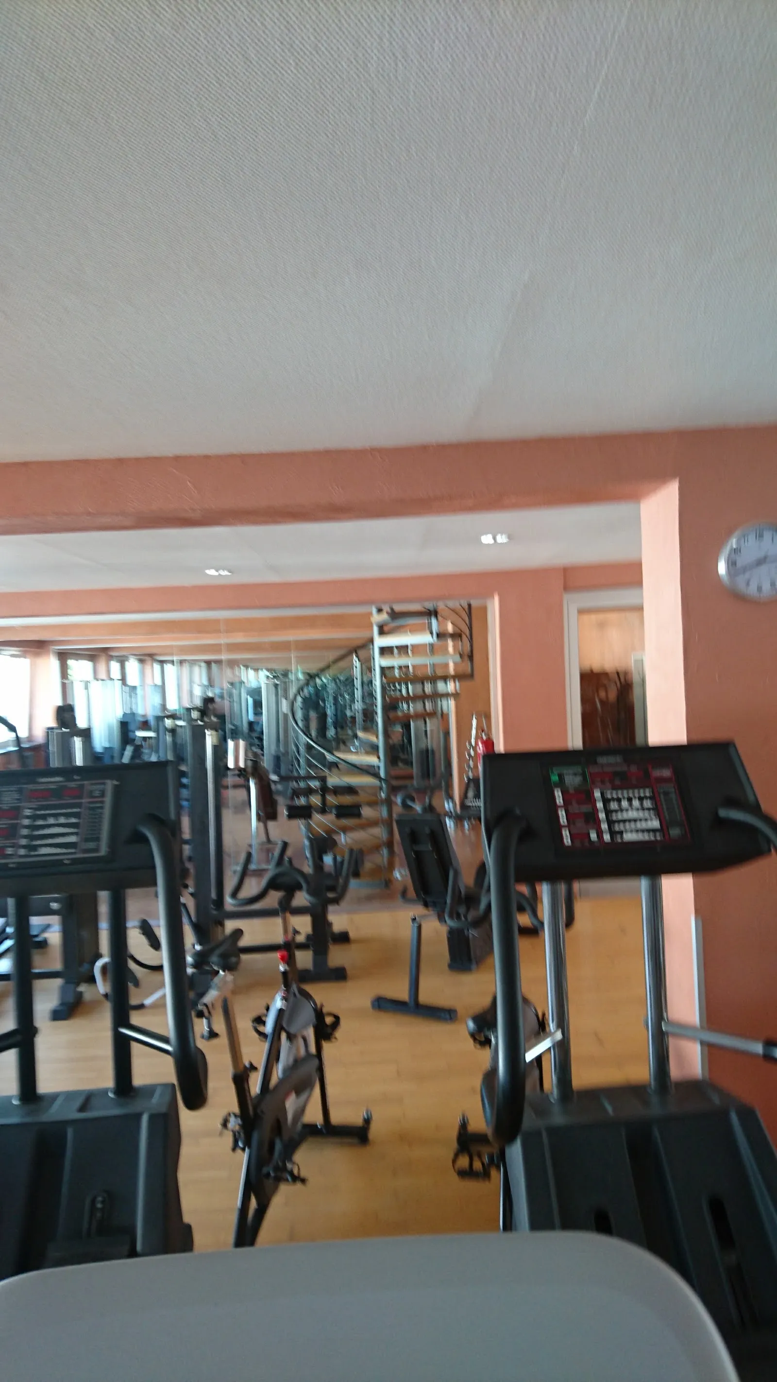 Tommy's Fit-In, Thomas Nalbach Sportstudio — fitnessstudio in Köln — 5