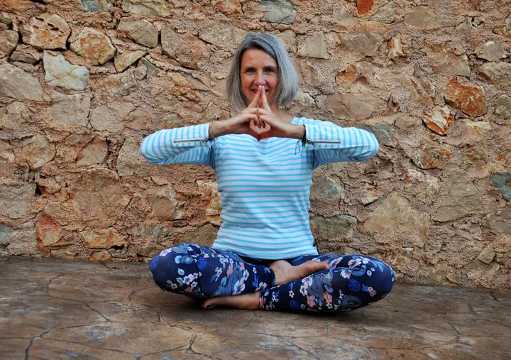 Yoga-haltung — yoga-studio in Hamburg — 4