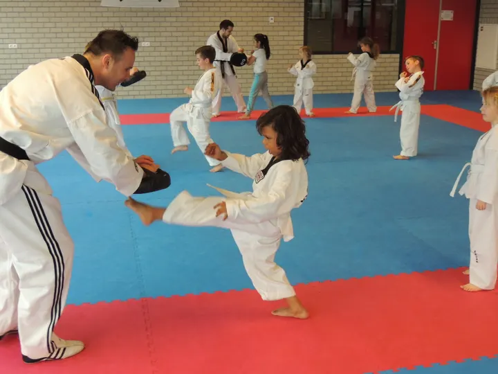 Sportschool van Esch — Sportschool in Empel, 's-Hertogenbosch