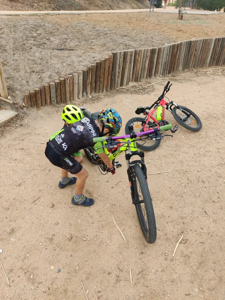 Garpini Escuela de Ciclismo — ciclismo-studio en Huelva — 2