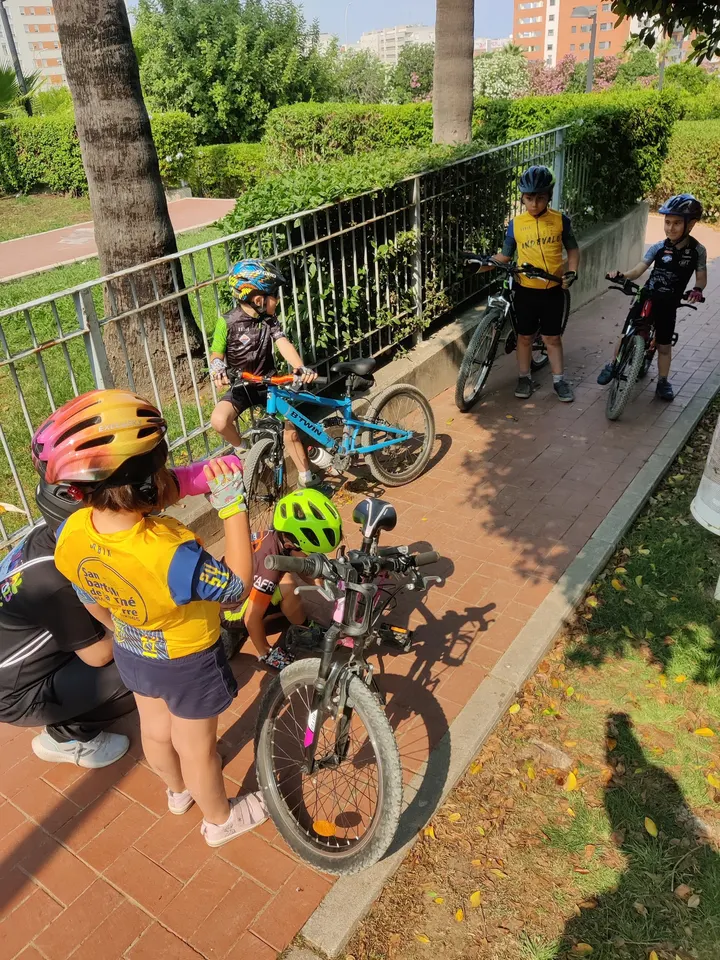 Garpini Escuela de Ciclismo — ciclismo-studio en Huelva — 3