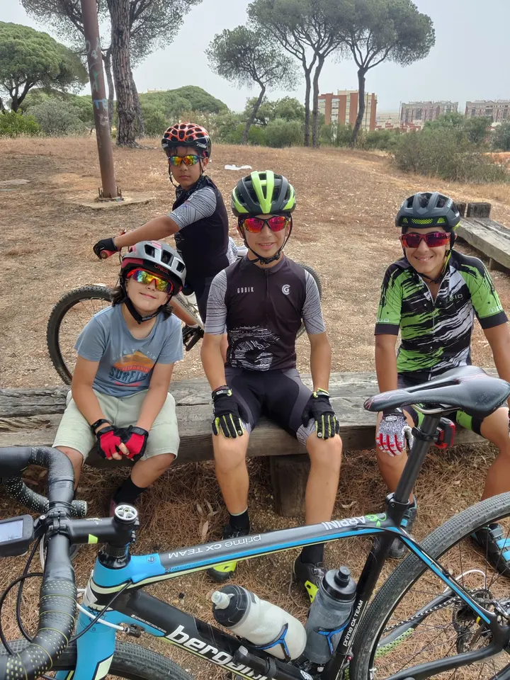 Garpini Escuela de Ciclismo — ciclismo-studio en Huelva — 4