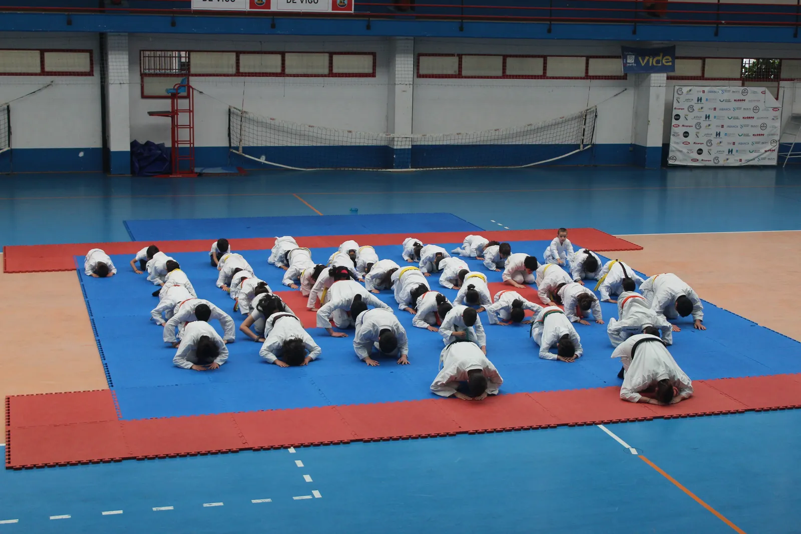 Club Helenos Karate — kampsport-studio i Vigo — bild 4