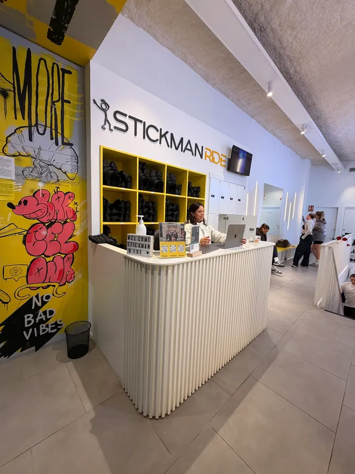 Stickman Ride — ciclismo-studio en Ciutat Vella, Barcelona — 2
