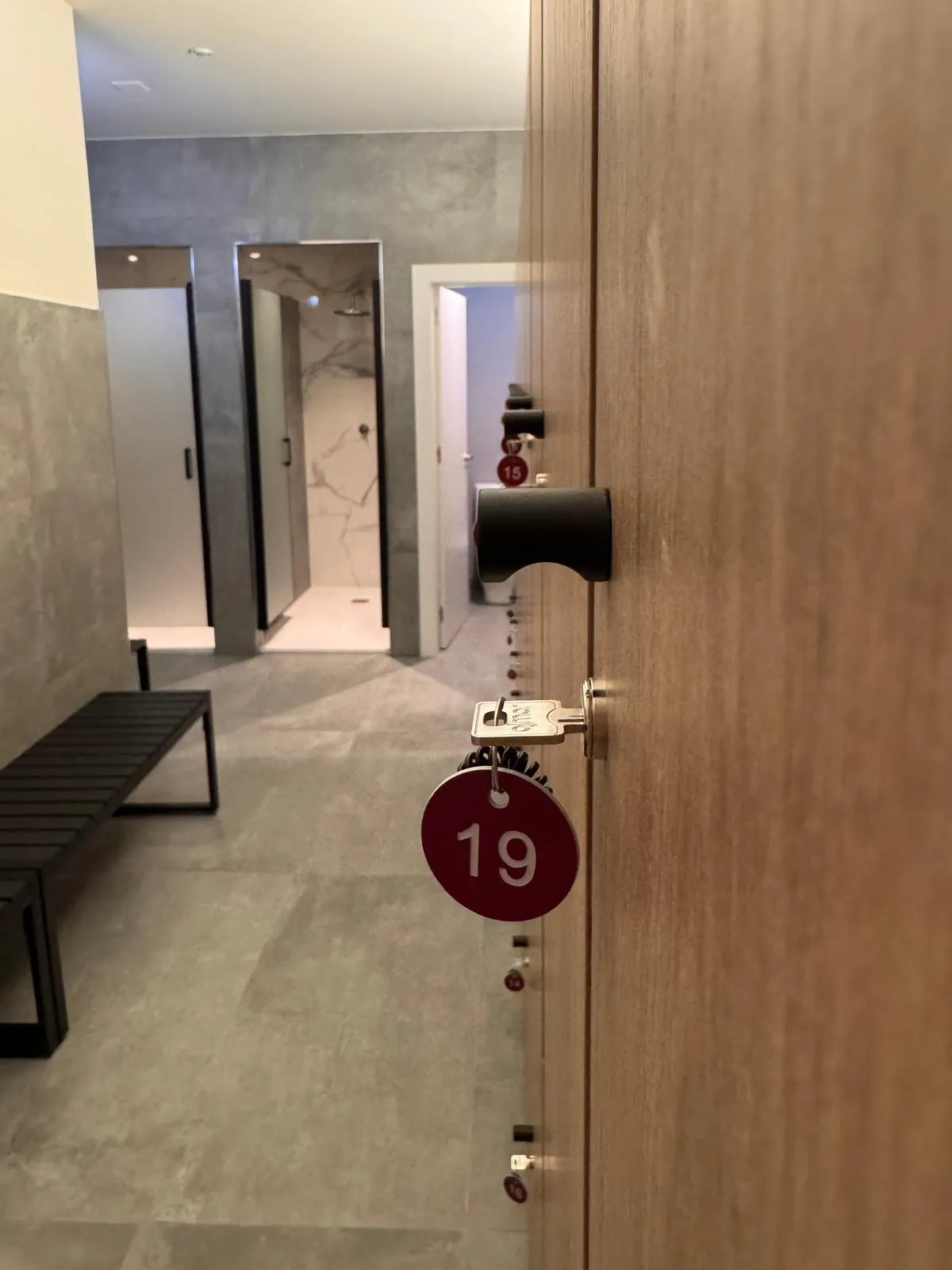 LYV Fitness Club — träningsstudio-studio i Gijón — bild 3