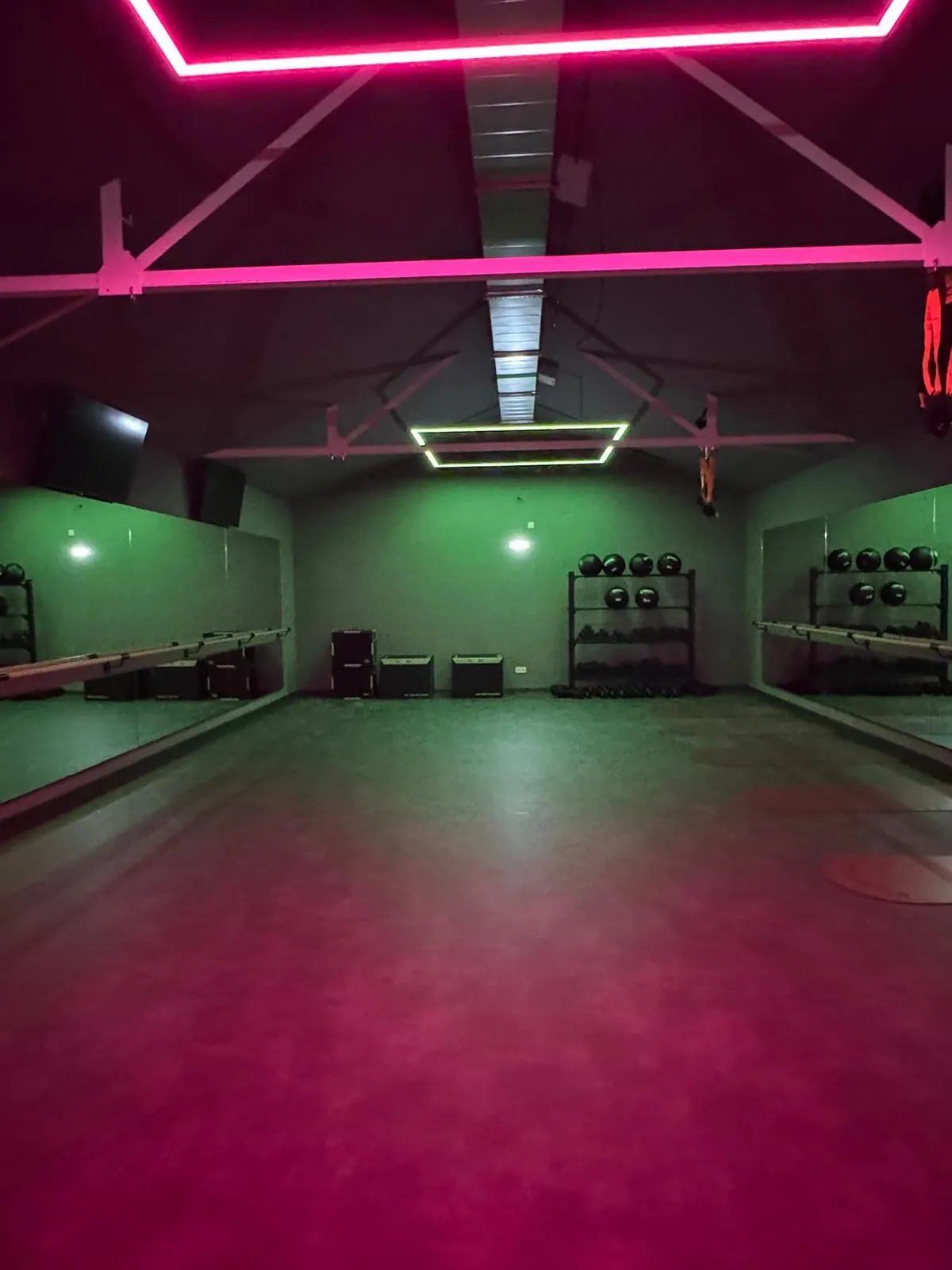 LYV Fitness Club — träningsstudio-studio i Gijón — bild 4