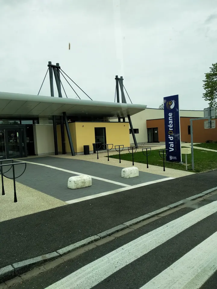 Val d'Oréane — salle de fitness-studio à Dampierre-en-Burly — 3