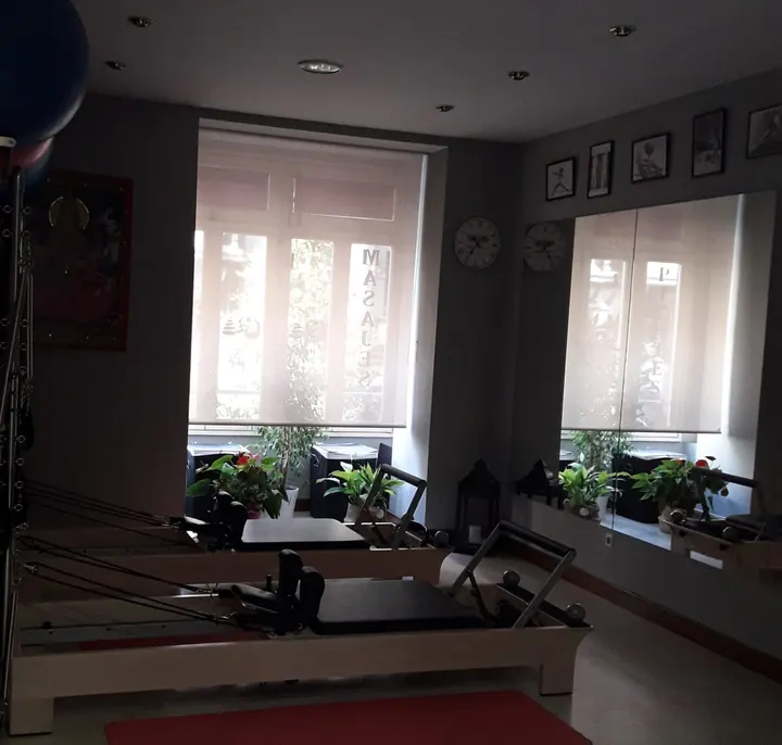 Centro Carmen Romero — entrenamiento personal-studio en Centro Norte, Oviedo — 3