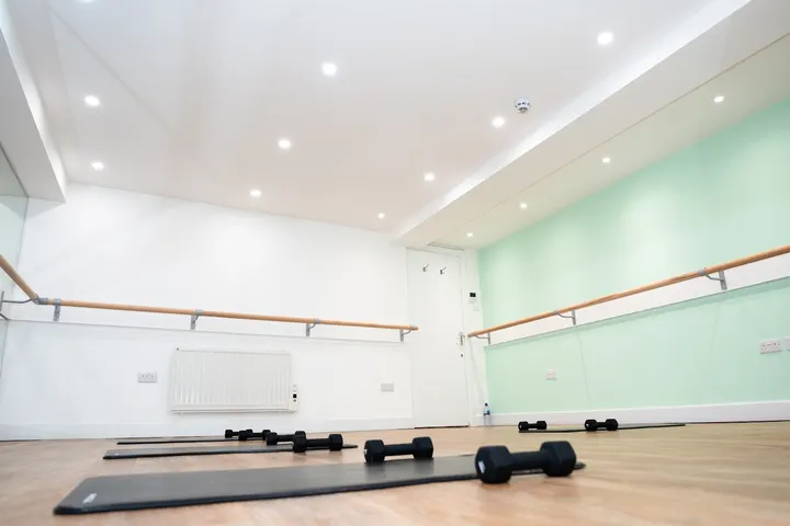 Collabarre8 — barre-studio in London — 3