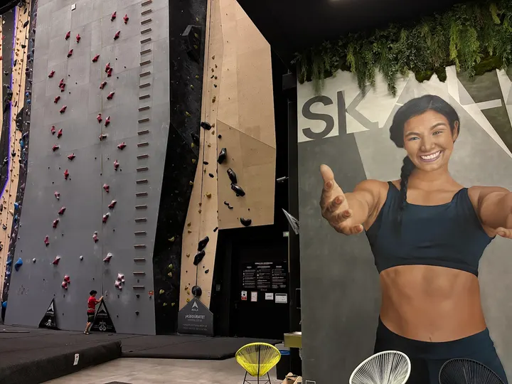 SKALA ROCO — Escalada en Residencial La Rebolleda, Burgos