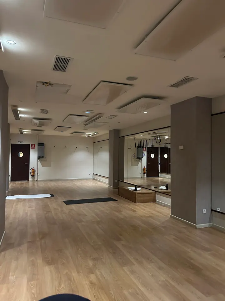 Inhala Hot Yoga — yoga-studio en Chamberí, Madrid — 3