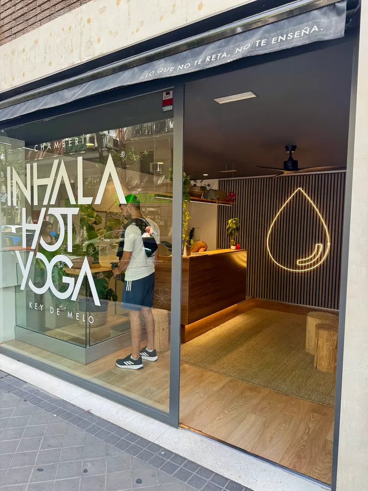 Inhala Hot Yoga — Yoga en Chamberí, Madrid
