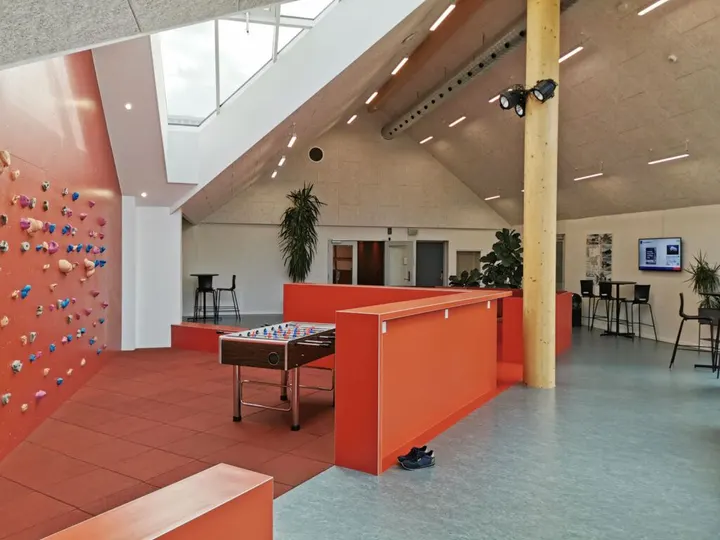 Gullestrup Sport og Kultur — fitness studio-studio i Tjørring, Herning