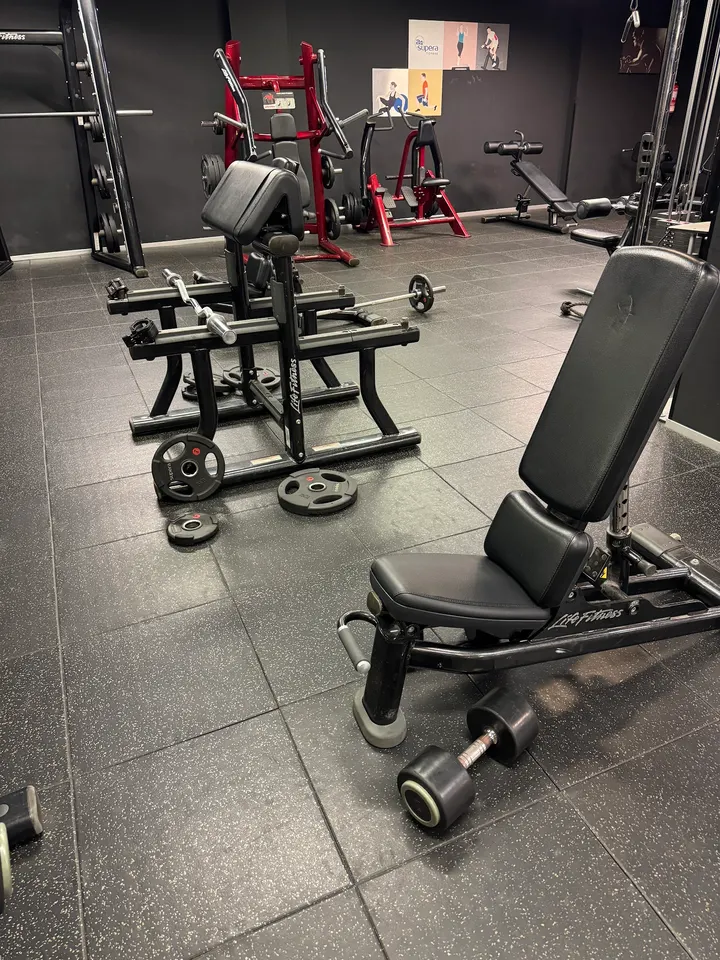 SUPERA ANYTIME S.L. — Estudio de fitness en Plaza España, Valladolid