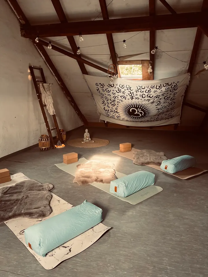 Yoga mit Alev — yoga-studio in Wehlheiden, Kassel — 3