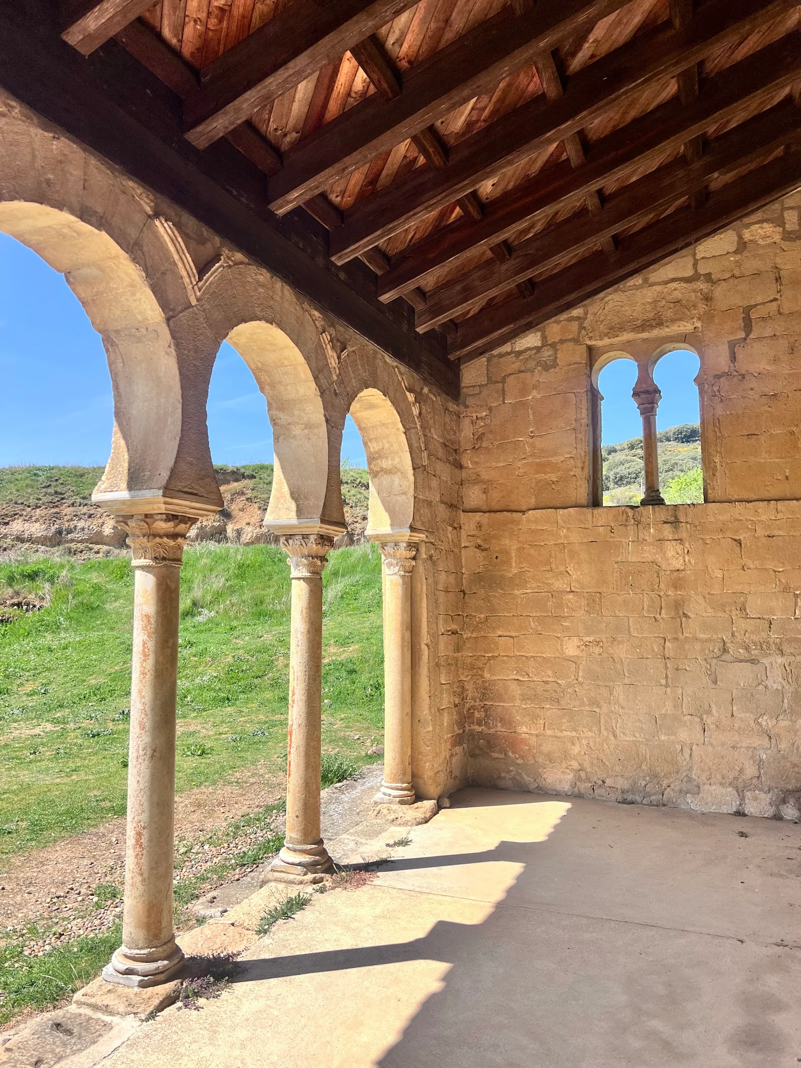 Monasterio de San Miguel de Escalada — escalada-studio en San Miguel de Escalada — 4