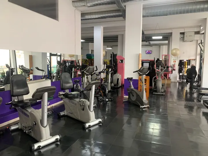 Mega Ginásio Montezelos — Ginásio em Urbanização JBS, Vila Real