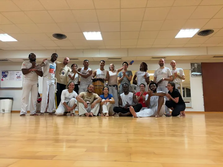 Canto de Capoeira — arts martiaux-studio à Sèvres, Paris — 3