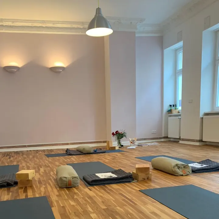 Afra Sentner Bewegung — yoga-studio in Berlin — 5