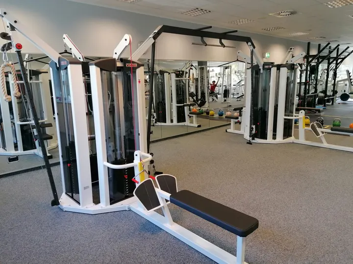 IMPULS Fitness- & Gesundheitssport Leverkusen — Fitnessstudio in Wiesdorf, Köln