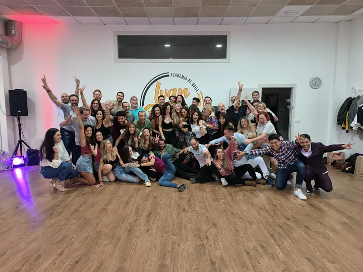 IO Dance — Baile en Albors, Valencia