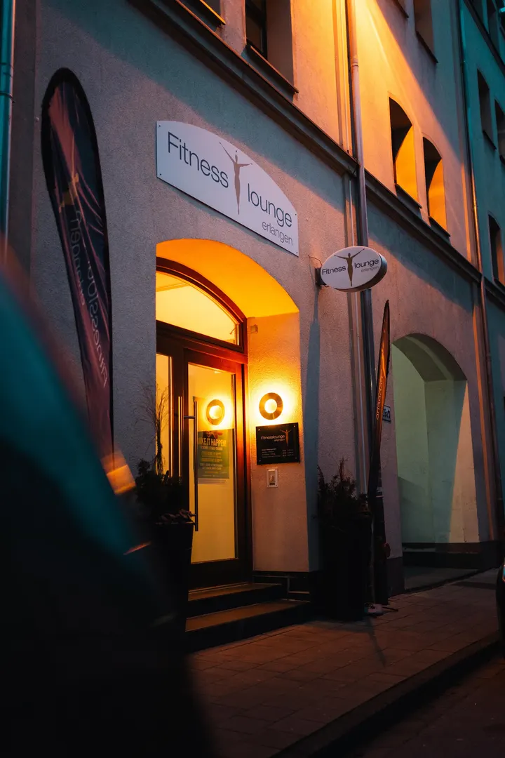 Fitnesslounge Erlangen — Fitnessstudio in Stadtrandsiedlung, Erlangen