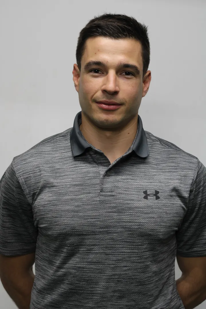 Rubén Ruiz Readaptador físico-funcional — entrenamiento personal-studio en Alicante — 2
