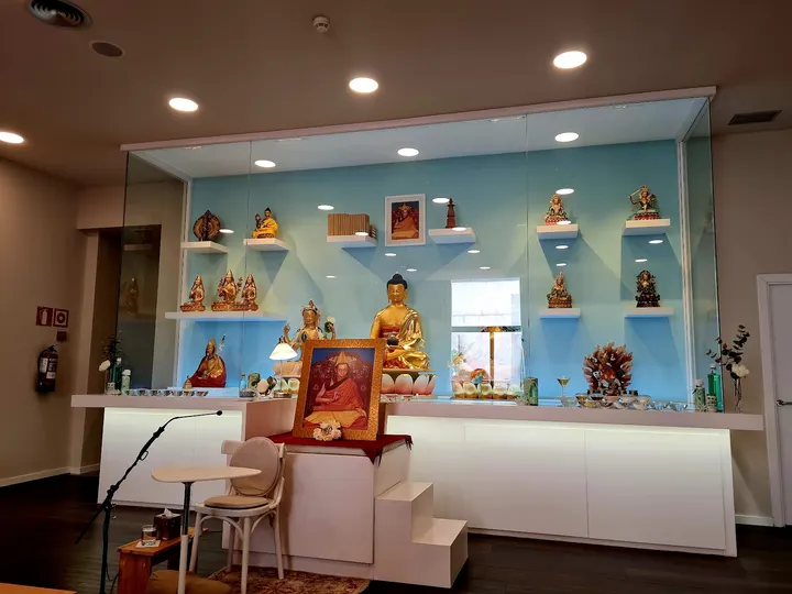 Meditació Kadampa Barcelona — meditación-studio en l'Eixample, Barcelona — 2