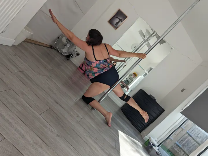 Ar Pole Fitness — pole fitness-studio in Crawley — 3