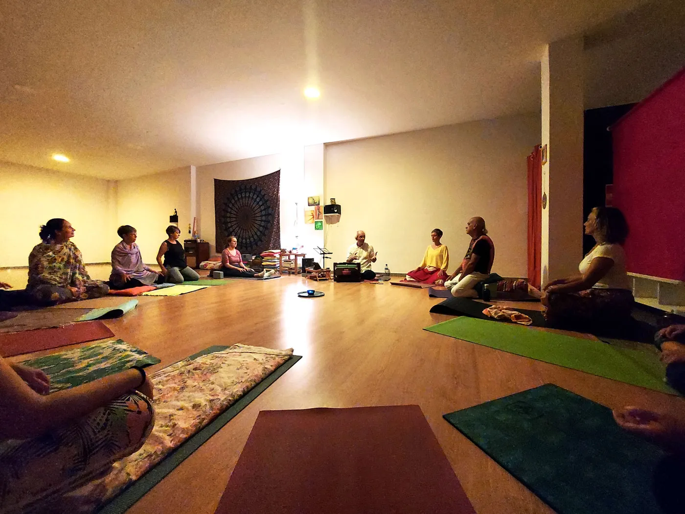 Yoga Y Más — yoga-studio en San Isidro — 3