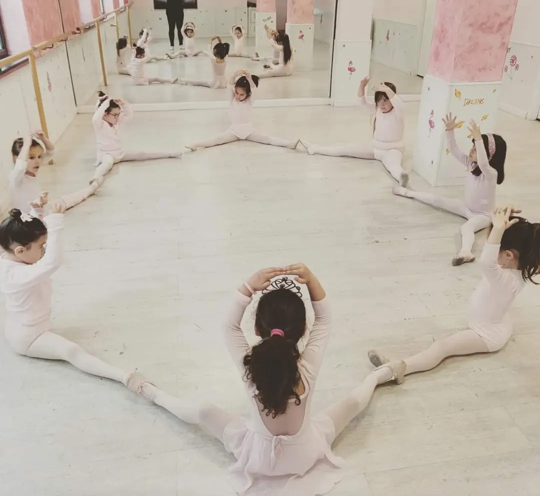 Escuela de Danza Camino López — baile-studio en Trobajo del Camino — 2