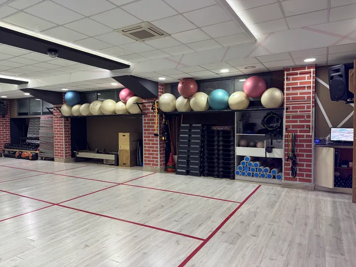 X-Pression Center — palestre-studio a Commenda, Quattromiglia — 3