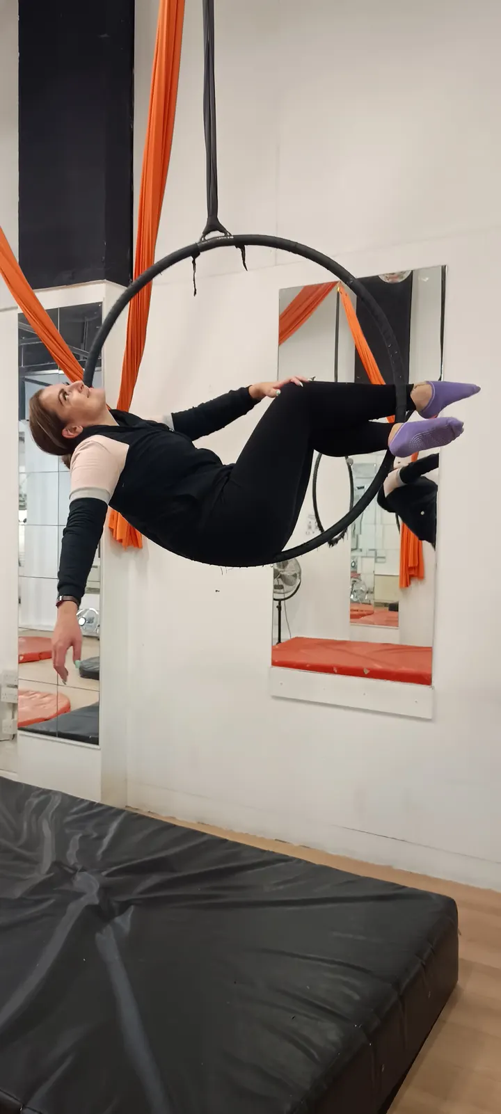 Zara's Aerial Hoop & Pole Fitness — aerial-studio in Southend-On-Sea — 3