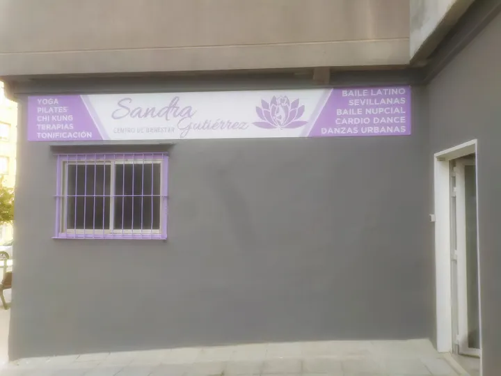 Sandra Gutiérrez Centro de Bienestar — baile-studio en Santander — 3