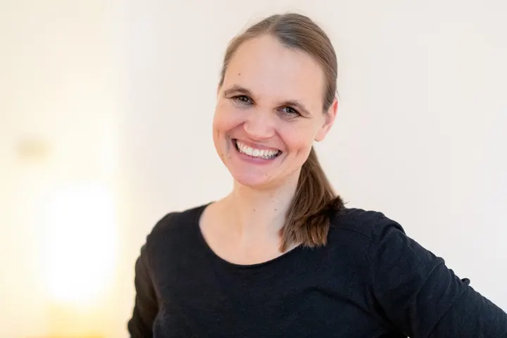 Yoga Neckarau, Mannheim, Dr. Daniela Heidtmann — yoga-studio in Neckarau, Mannheim — 3