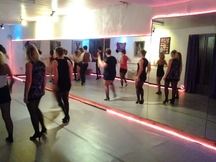 Academie de Danse — danse-studio à Croix Sud, Narbonne — 3