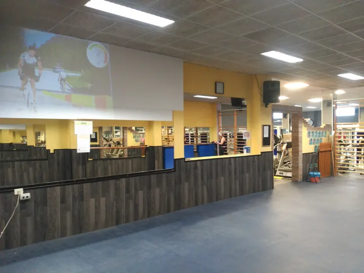 Gimnasio Muscle Center Zaragoza — fuerza-studio en Zaragoza — 3