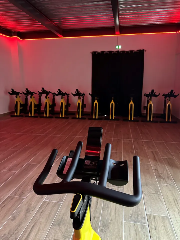 E Club — salle de fitness-studio à Alixan — 2