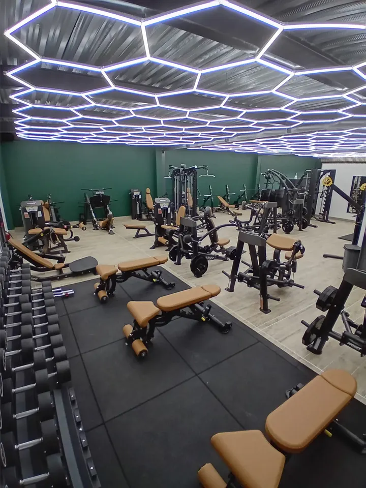 E Club — salle de fitness-studio à Alixan — 3