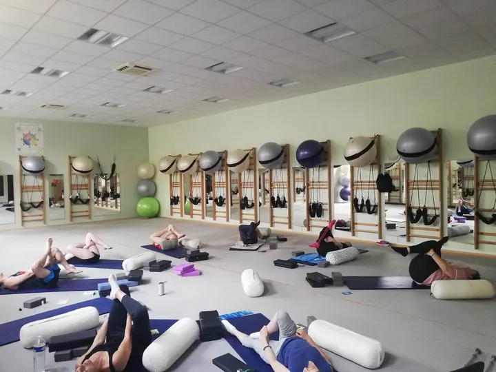 Lanaya- sophrologue - yoga du rire - yin yoga — yoga-studio à Reims — 3