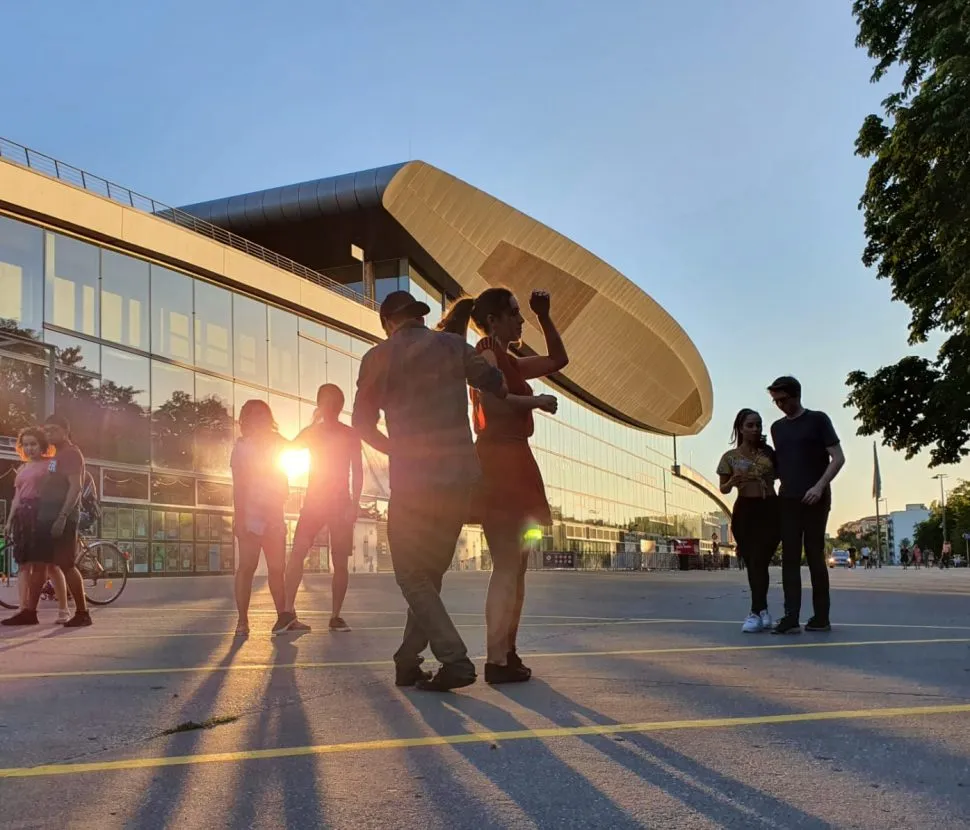 Kizomba mit Kizombaberlin.de - indoor — dans-studio i Berlin — 2