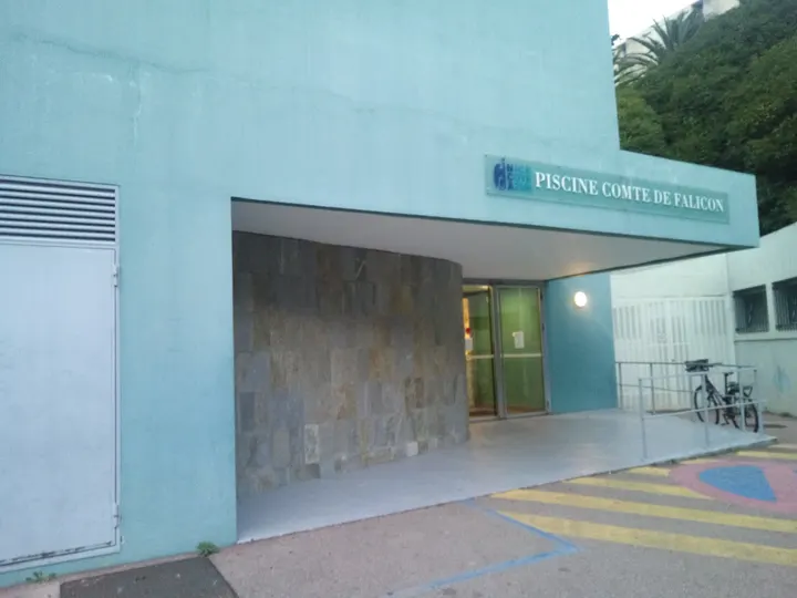 Piscine Comte de Falicon — Salle de fitness à Saint-Barthélemy, Nice